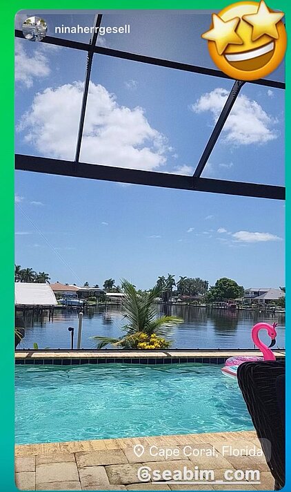 Privater swimming Pool mit traumhafter Aussicht