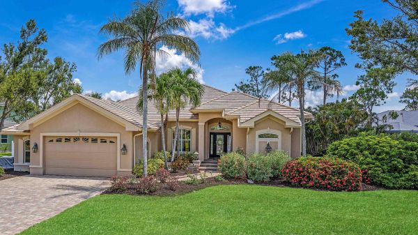 SOLD 2023: Lakefront home in Gated Community of Trafalgar Woods 2