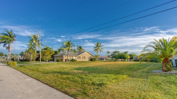 SOLD 2021: Vacant Lot - Gulf Access - South Facing 5