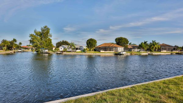 SOLD 2022: Intersecting Canal Water Views 6