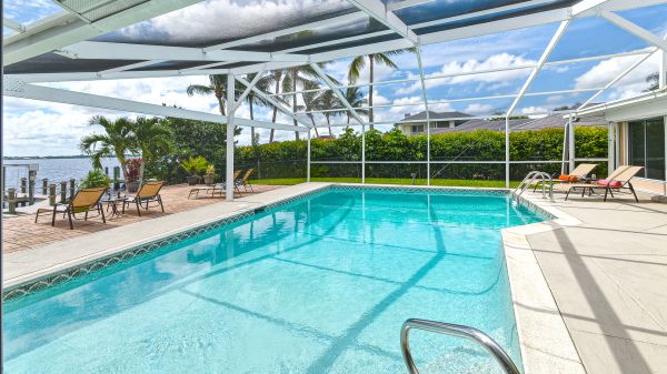SOLD 2021: RIVER - Fast Gulf Access - Renovated 2