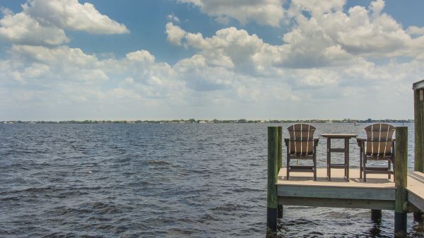 SOLD 2021: RIVER - Fast Gulf Access - Renovated 6