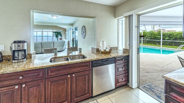 SOLD 2021: RIVER - Fast Gulf Access - Renovated 20