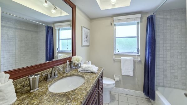 SOLD 2021: RIVER - Fast Gulf Access - Renovated 33