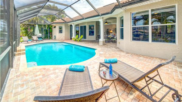 SOLD 2021: 2005 Gulf Access Home 27