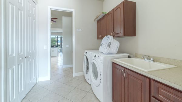 SOLD 2021: 2005 Gulf Access Home 30