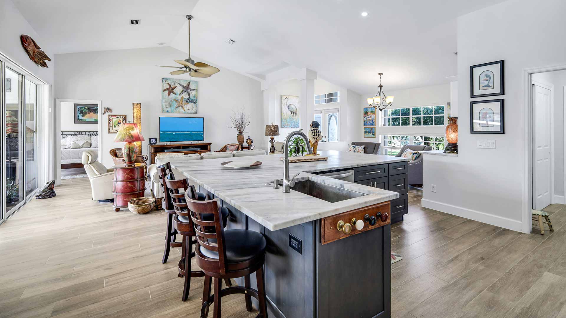 PENDING | Direct Sailboat Access Pool Home 11