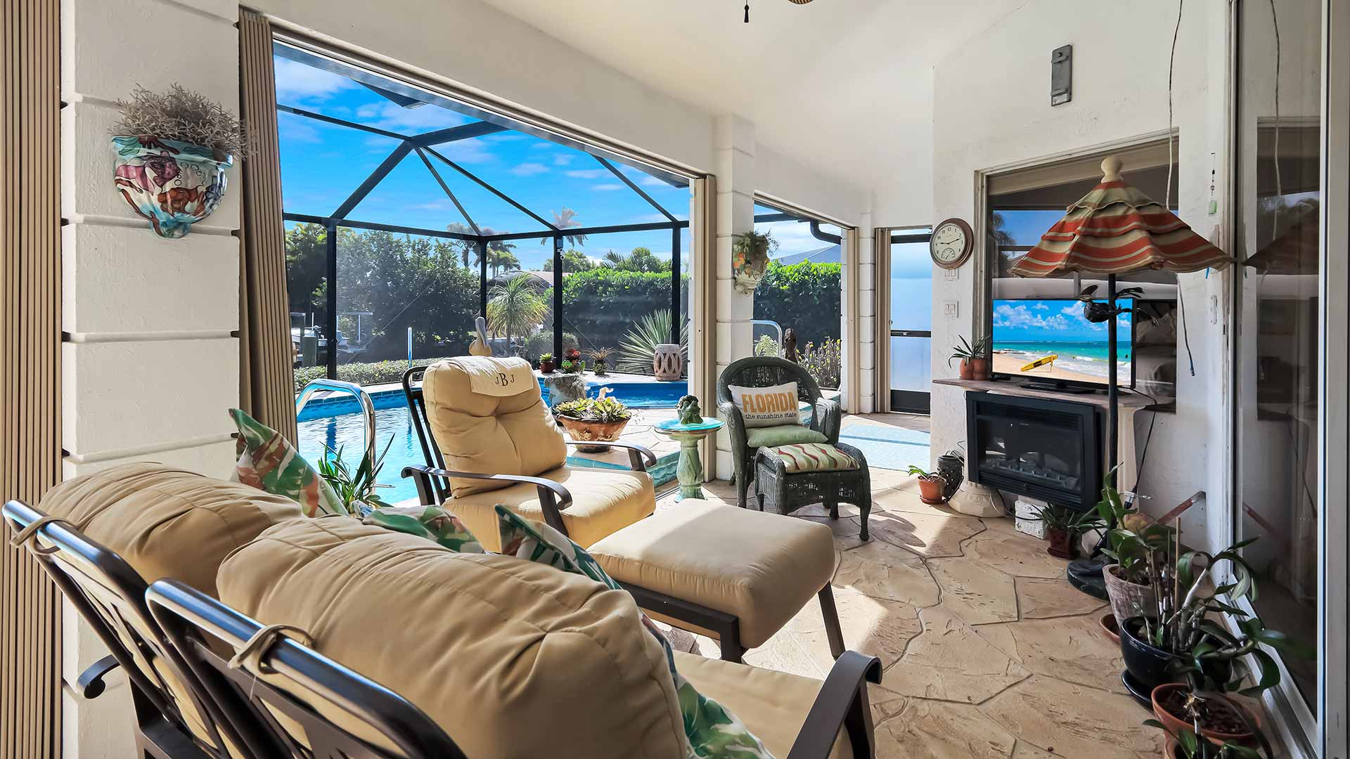 PENDING | Direct Sailboat Access Pool Home 23