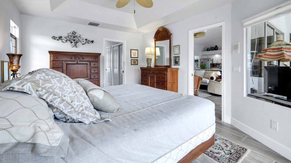 PENDING | Direct Sailboat Access Pool Home 16