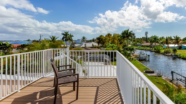 3 Minutes to River --- Balcony with River View 2
