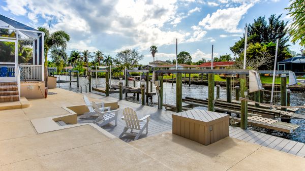 3 Minutes to River --- Balcony with River View 15