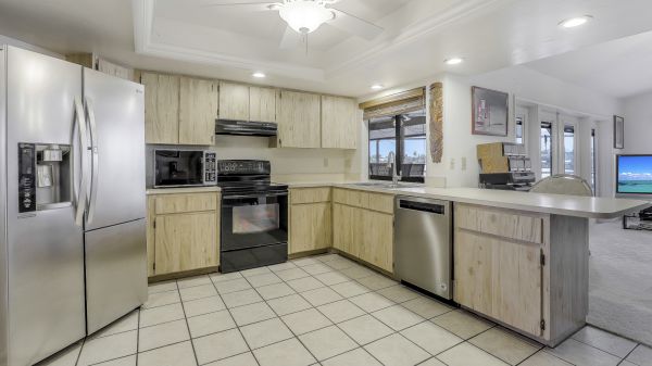 SOLD 2021: Eight Lakes Corner Lot 17