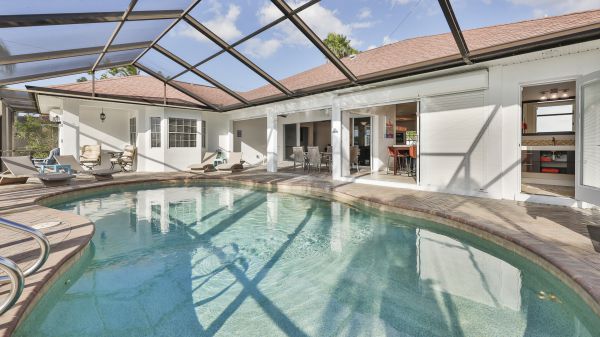 SOLD 2021 | Eight Lakes - Western Rear Exposure 5