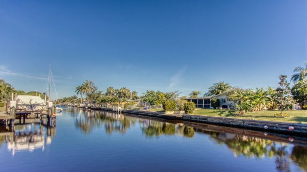 SOLD 2021: Quick Sailboat Access - Pool 6