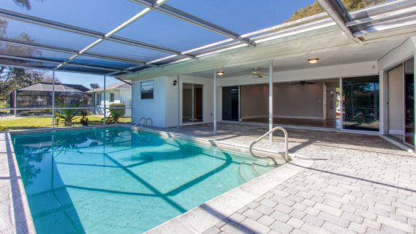 SOLD 2021: Quick Sailboat Access - Pool 15