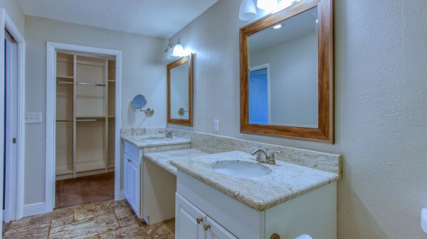 SOLD 2021: Quick Sailboat Access - Pool 25