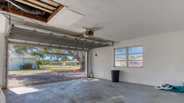 SOLD 2021: Quick Sailboat Access - Pool 30