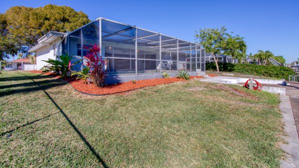 SOLD 2021: Quick Sailboat Access - Pool 32