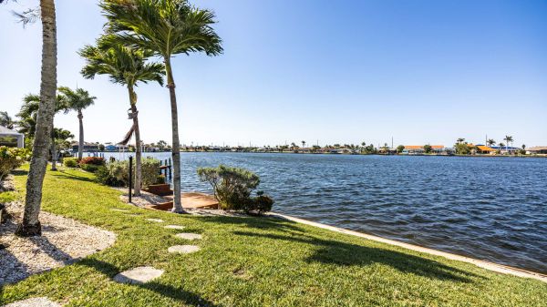 SOLD | Eight Lakes - Great Opportunity 4