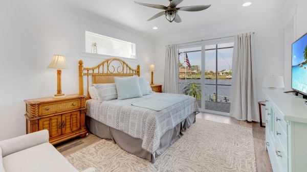 APRICACIUM - Key West Style Villa 18