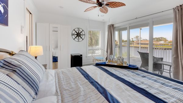 APRICACIUM - Key West Style Villa 21