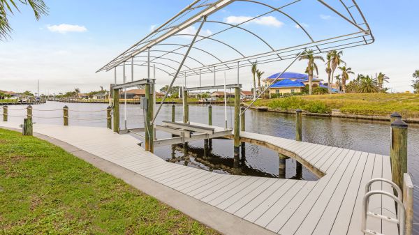 APRICACIUM - Key West Style Villa 33