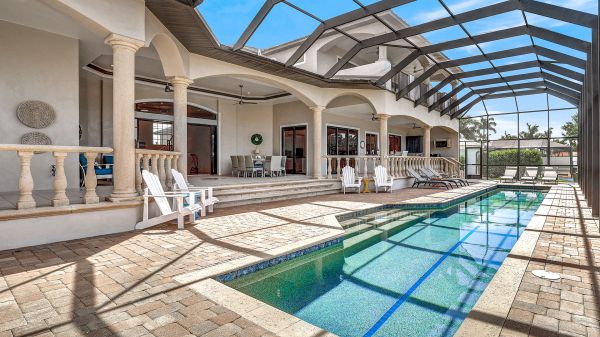 BOEYARO - Yacht Club Area 11