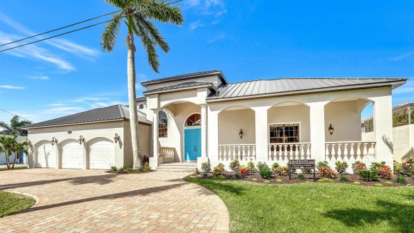 BOEYARO - Yacht Club Area 19