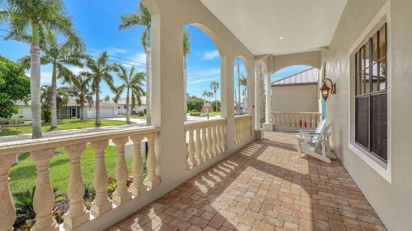 BOEYARO - Yacht Club Area 21