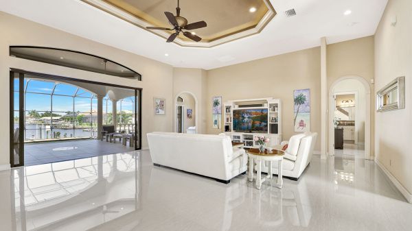 BOEYARO - Yacht Club Area 22
