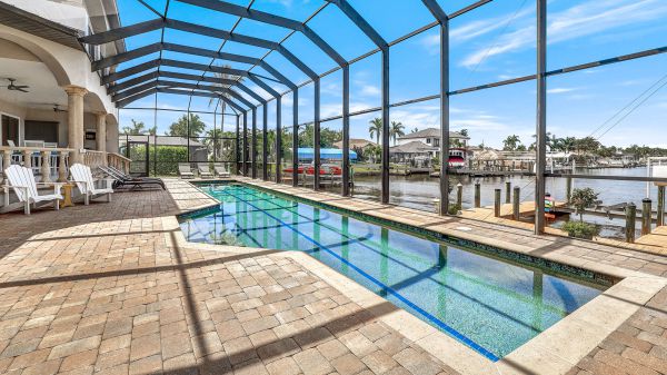 BOEYARO - Yacht Club Area 55