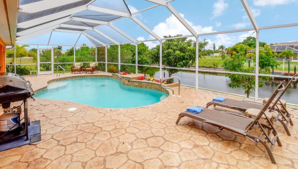 CANDY - Large Pool Area - Water View 4