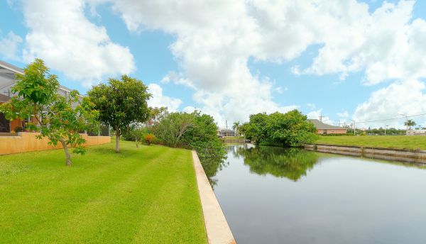 CANDY - Large Pool Area - Water View 6