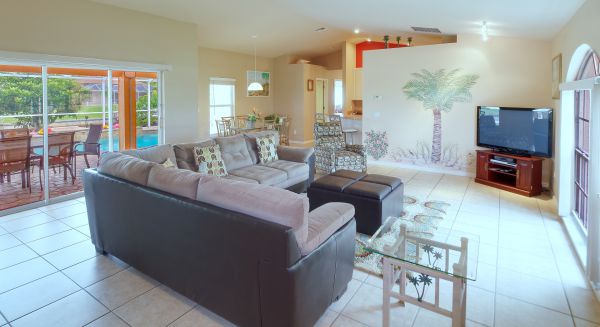 CANDY - Large Pool Area - Water View 7