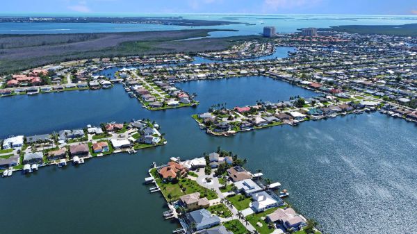 CLAURIPEL - New Construction 2025 - Eight Lakes 35
