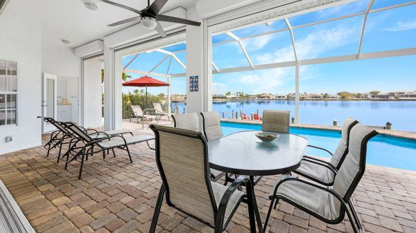 SOLD 2024: Outstanding Eight Lakes Home 11