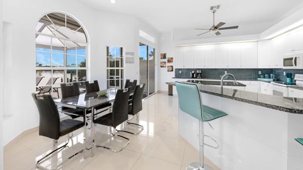 SOLD 2024: Outstanding Eight Lakes Home 15