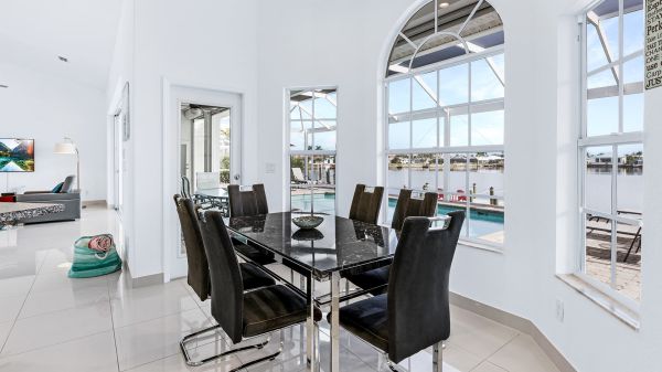 SOLD 2024: Outstanding Eight Lakes Home 16