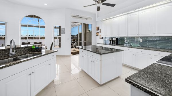SOLD 2024: Outstanding Eight Lakes Home 17