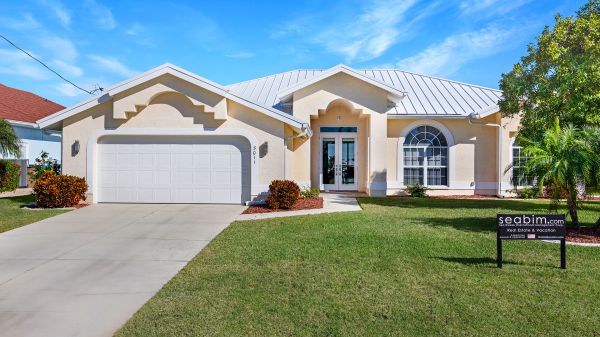 SOLD 2024: Outstanding Eight Lakes Home 30