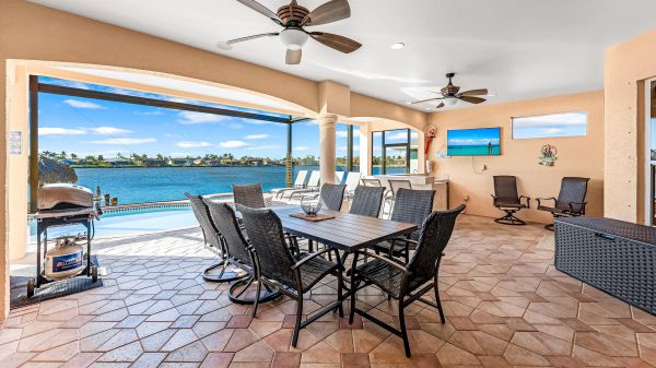 Eight Lakes two-story Home 7