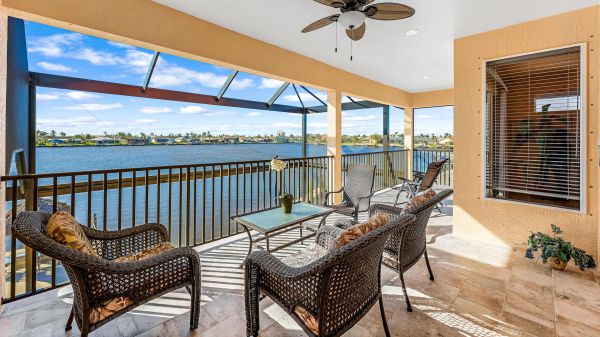 Eight Lakes two-story Home 9