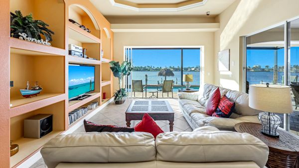 Eight Lakes two-story Home 12