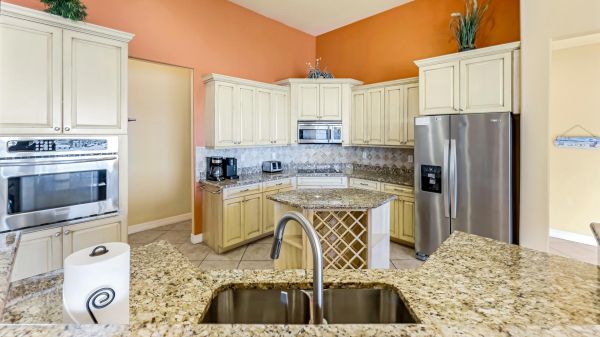 Eight Lakes two-story Home 15