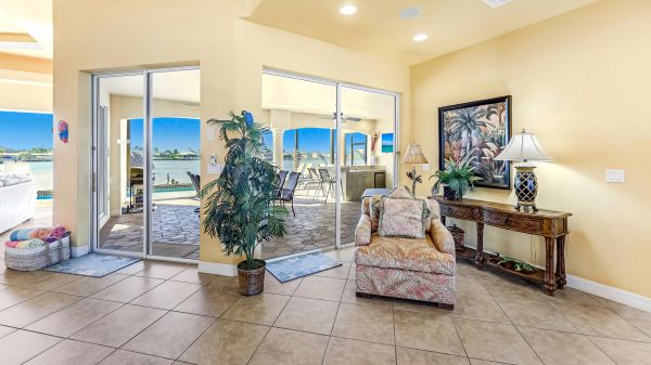 Eight Lakes two-story Home 18
