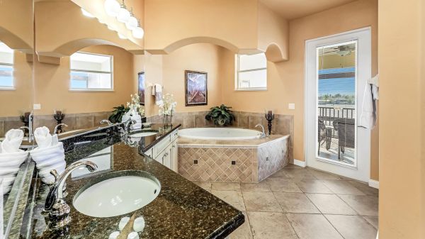 Eight Lakes two-story Home 26