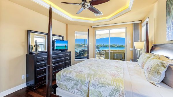 Eight Lakes two-story Home 28