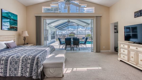SOLD 2020: Riverfront - South Facing 23
