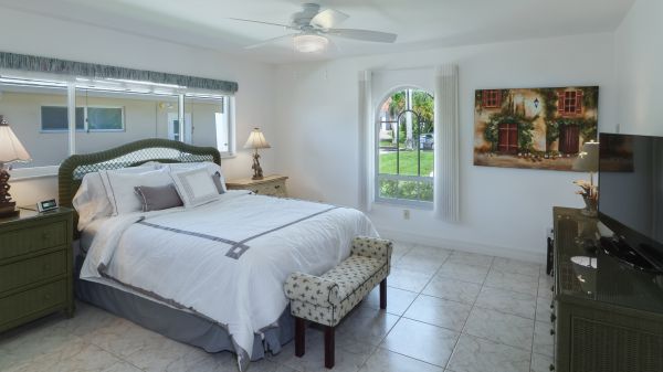 SOLD 2020: Riverfront - South Facing 27