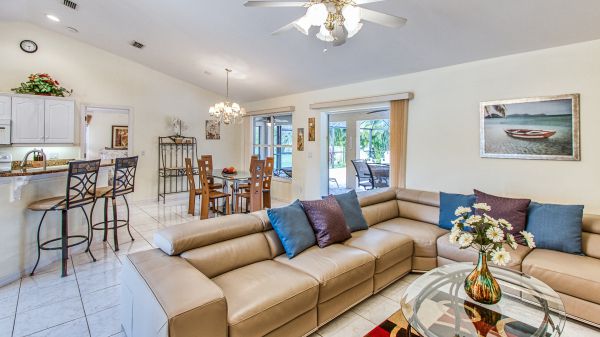 MEDITERRANEA - Cape Harbour Area - Walk to shopping 9